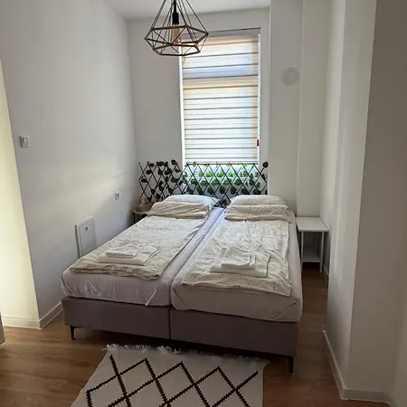 Old Town Apartment *